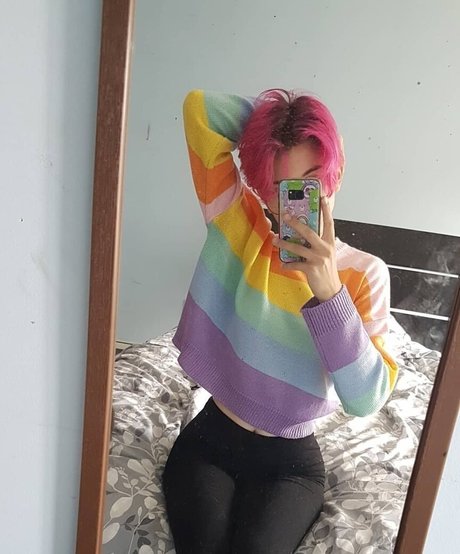 Emmanooodle model xxx image