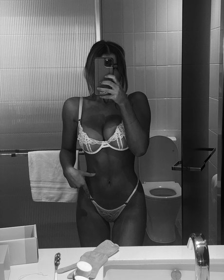 Kayla Butler model exclusive photo