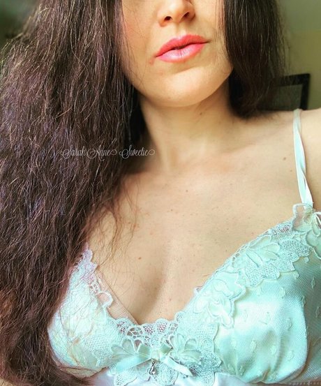 Sarah Anne Sweetie model xxx image