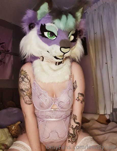 lewdlynxie pornstar high quality pictures