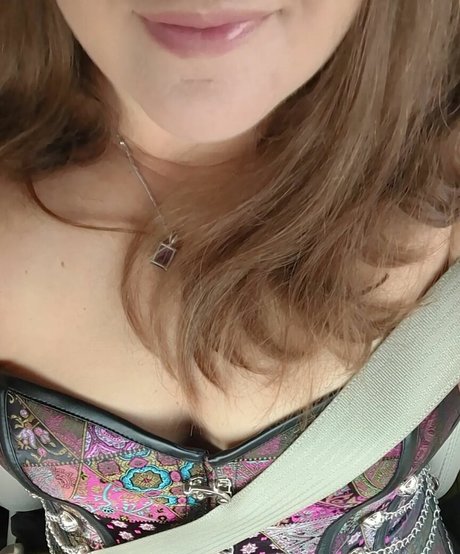 Geekymom Jess model best pics