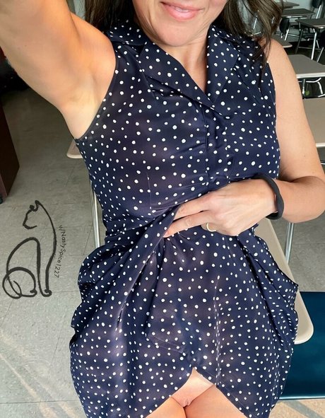 Noir Nuit nudes model img