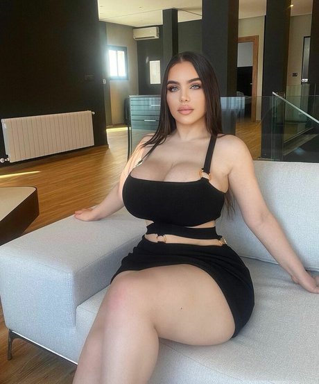 Noure Sahli porn star picture