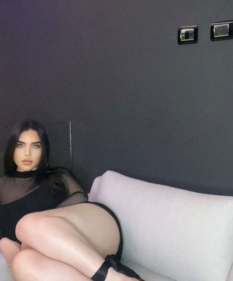 Noure Sahli model nude photos