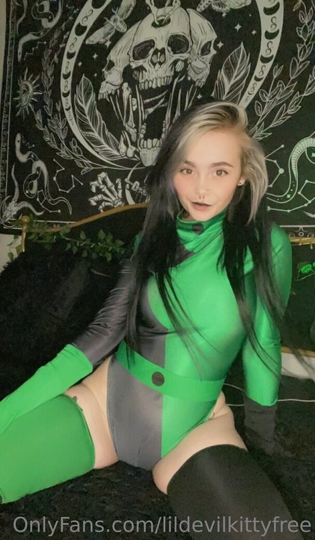 lildevilkittyfree erotic star photo