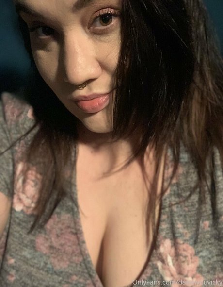 damnyouvicky sexy actress pics