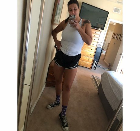 thick mature onlyfans art naked images