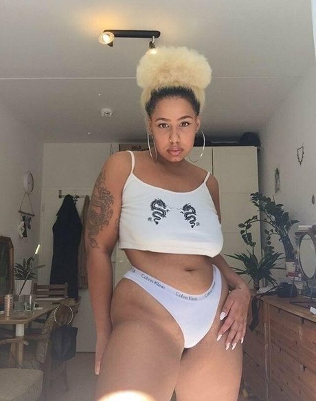 schuggamamabbb high quality star img