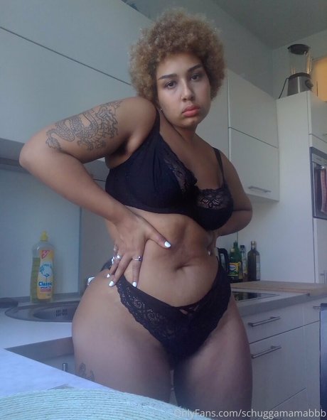 schuggamamabbb pretty actress img