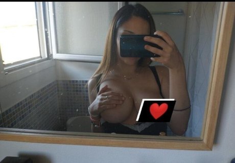 Paulasiri2 naked actress gallery