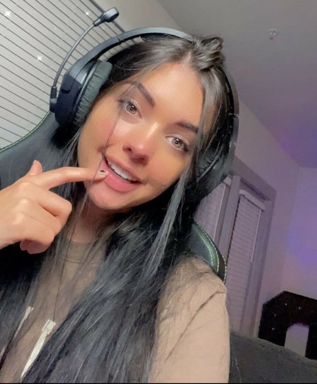 danicabrackett model adult pics