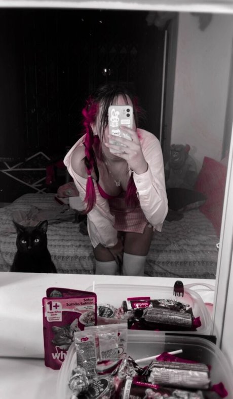 Coelho__pink porn actress photo