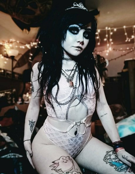 MollyRot model sexy picture