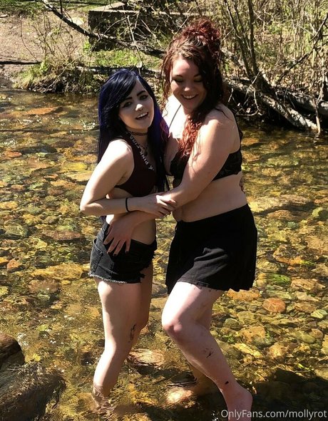 MollyRot best model pictures