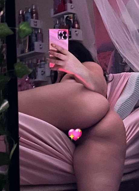 Trap27star naked star pics