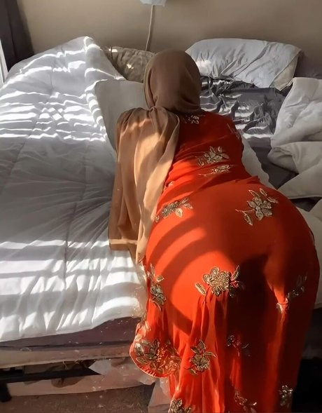HijabiBambi star erotic galleries