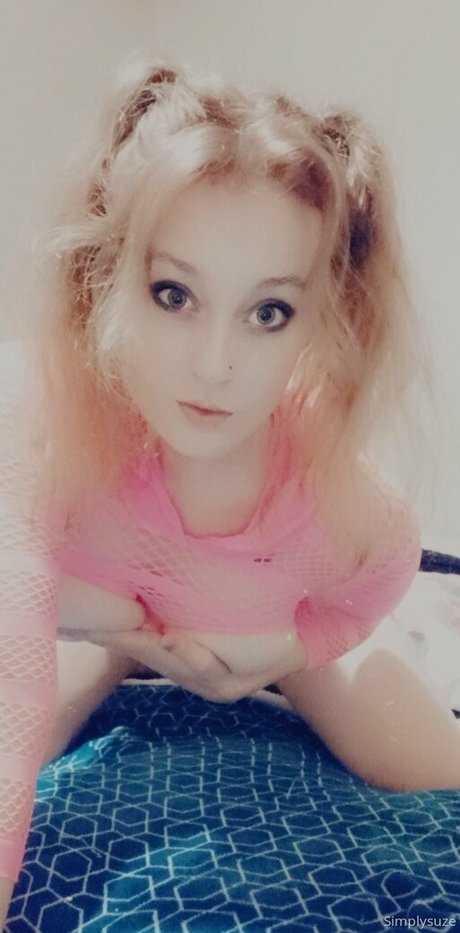 simplysuze nudes star pics