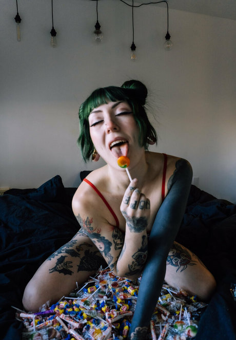 helloyelow star art picture