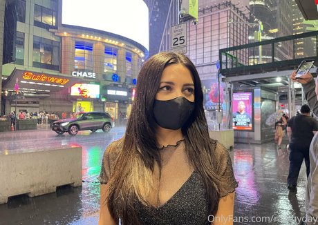 rainnyday pornographic model gallery