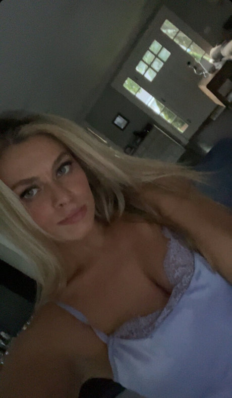 Sara Civian best model galleries