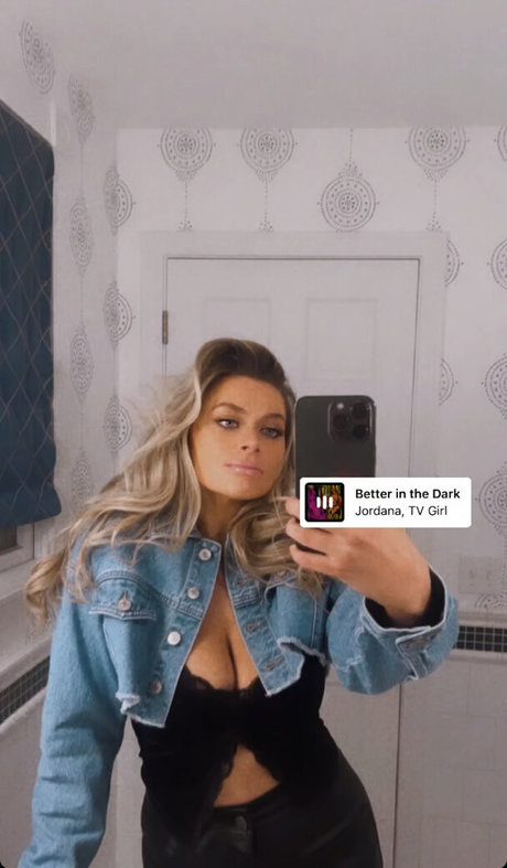 Sara Civian pornstar perfect photo