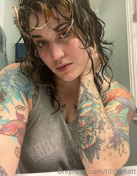 titsfortatt model free pictures