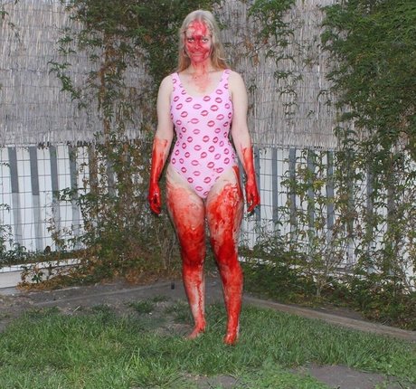 blackbloodridge model pornographic picture