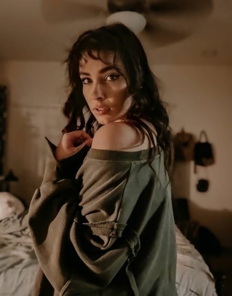 tall milf onlyfans sexy photo