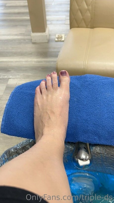 triple ds model hot images