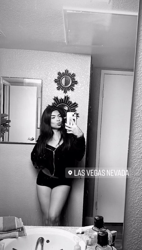 ytnataliaa pornographic star pic