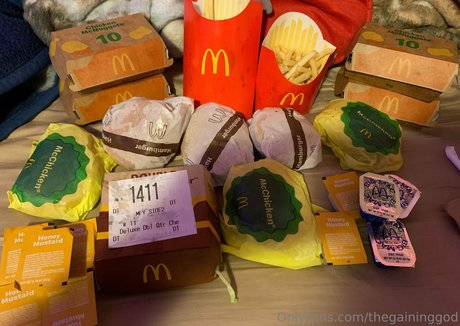 thegaininggod beautiful model photo