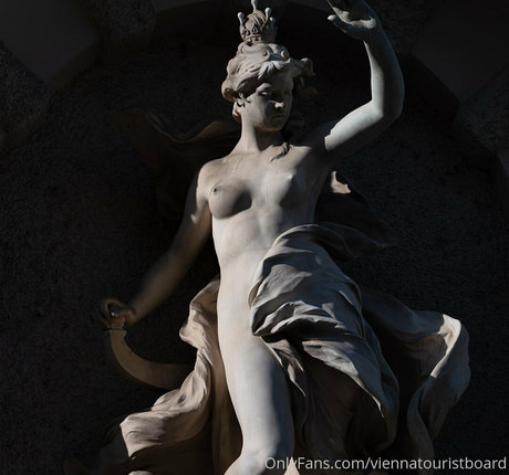 viennatouristboard model image