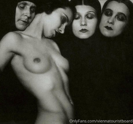 viennatouristboard pretty actress image