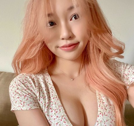 Canahry sexy star galleries