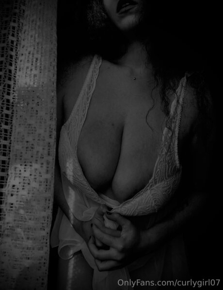 Curlygirl07 erotic actress archive