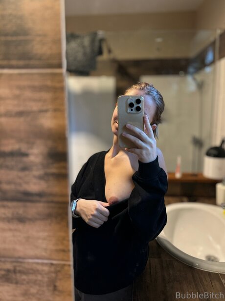 Bubblebitchh porn actress images