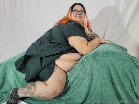 Cutetea Time model sexy picture