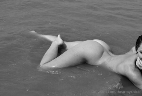 Thearmychick model erotic picture