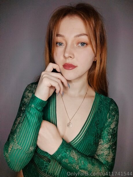 U411741544 pornstar high quality photos