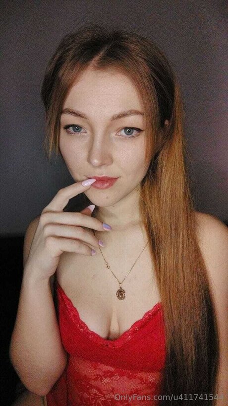 U411741544 model pretty img