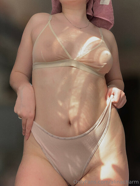 Alinacharm adult star archive