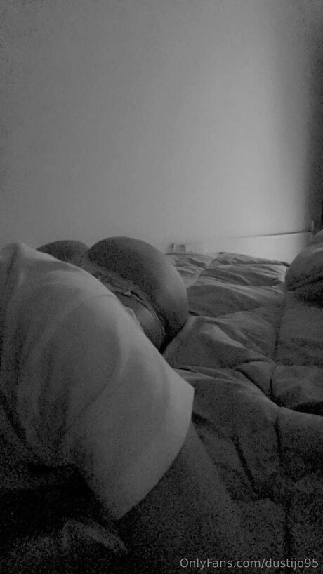 Dustijo95 model beautiful photos