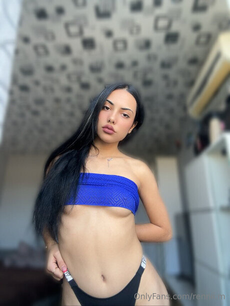 Rennii M nudes star img