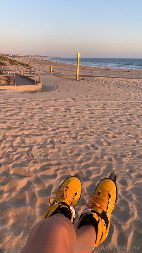 Miss Mila Ray naked model img