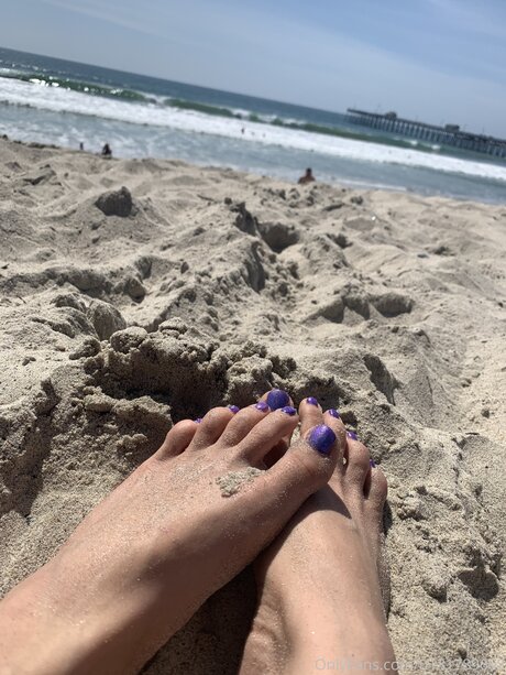 U131789602 xxx pornstar photo