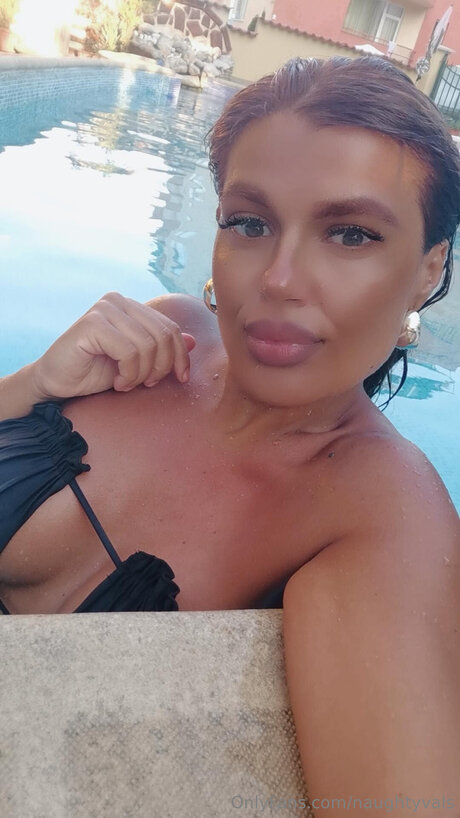 Naughtyvals naked model pictures