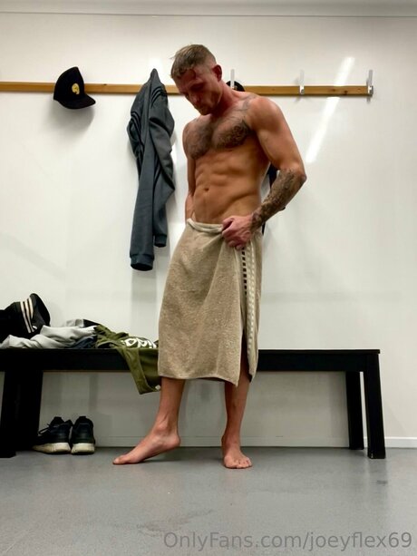 Joeyflex69 high quality model pics