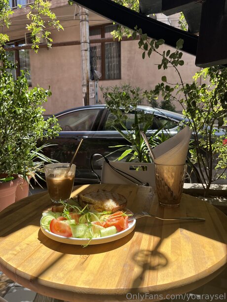 Youraysel xxx star pictures