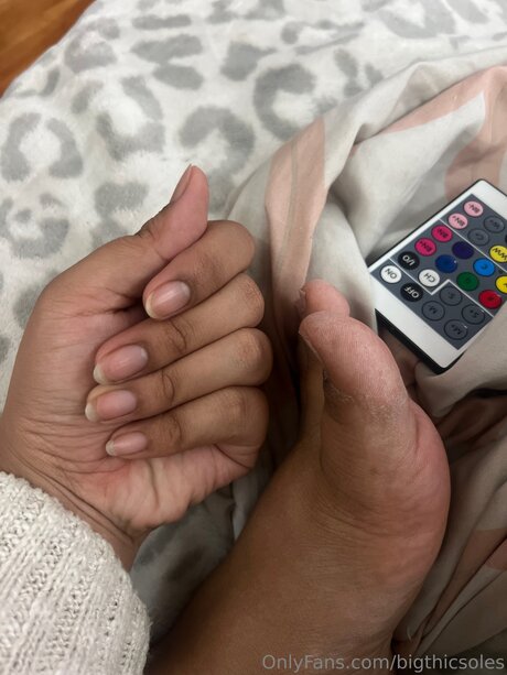 Bigthicsoles model nice pic