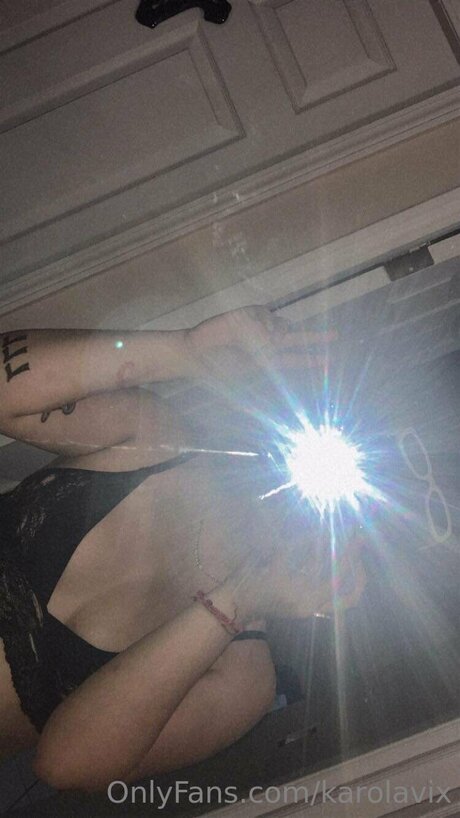 Karolavix star best pics